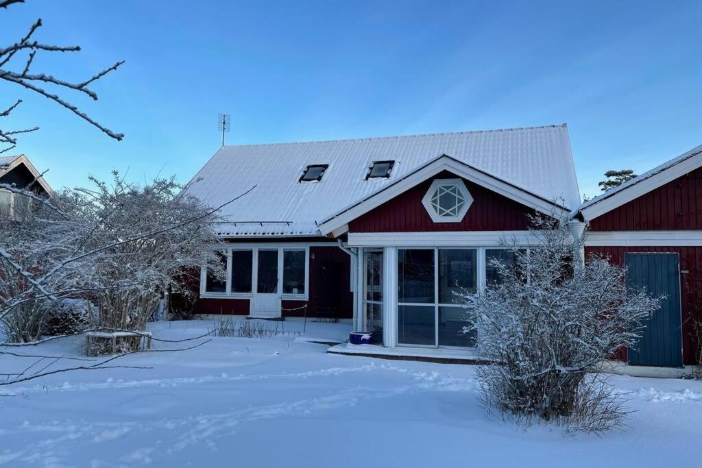 Вилла Familjevaenligt Hus Naera Isaberg! Hestra Экстерьер фото