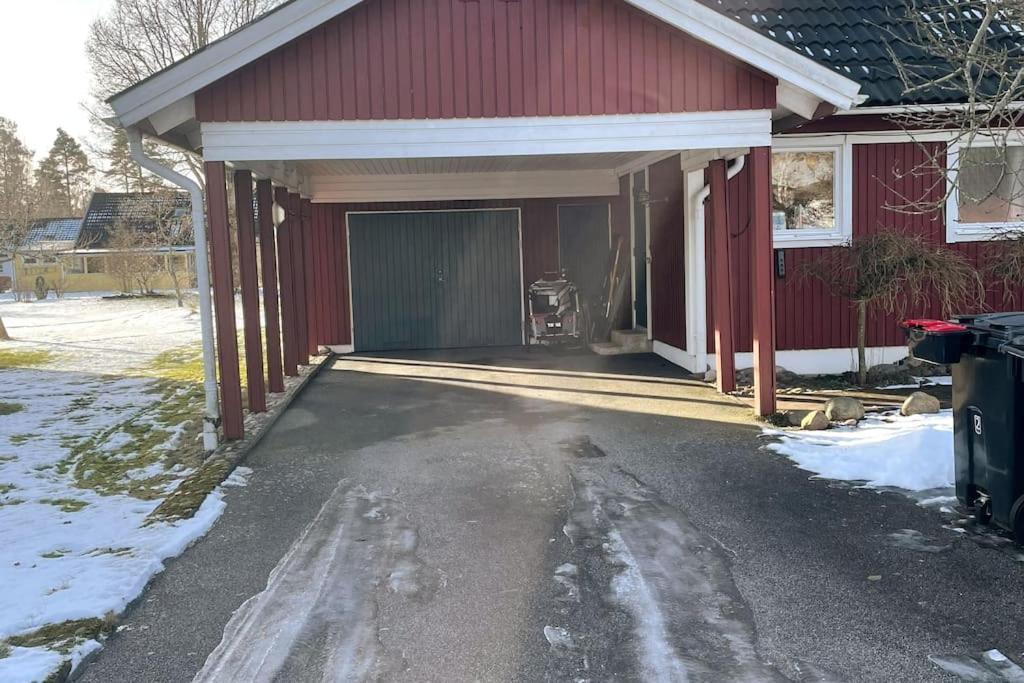 Вилла Familjevaenligt Hus Naera Isaberg! Hestra Экстерьер фото