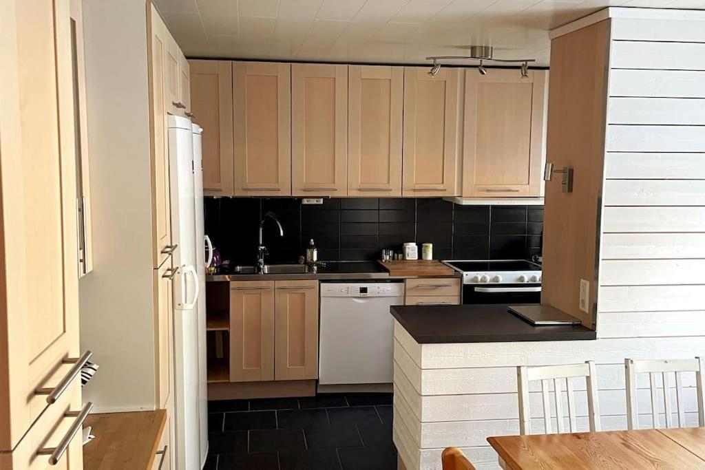 Вилла Familjevaenligt Hus Naera Isaberg! Hestra Экстерьер фото